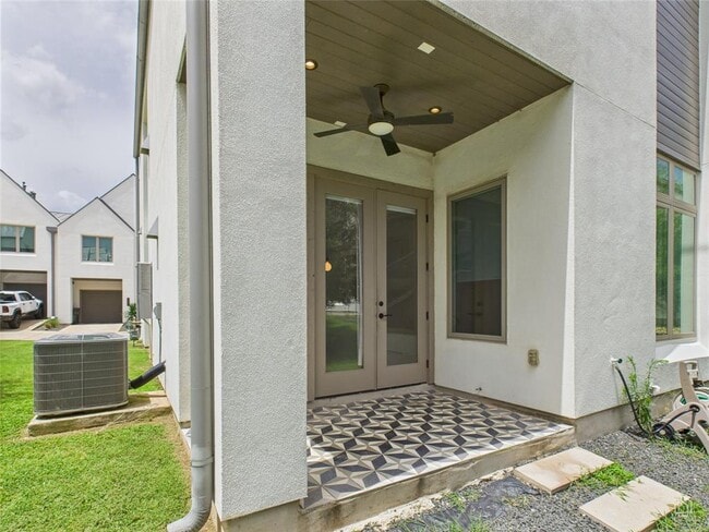 Building Photo - 3306 Cantwell Ln