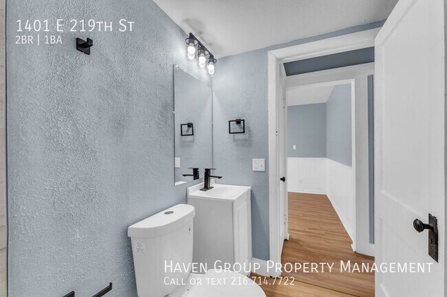 Building Photo - 1401 E 219th St