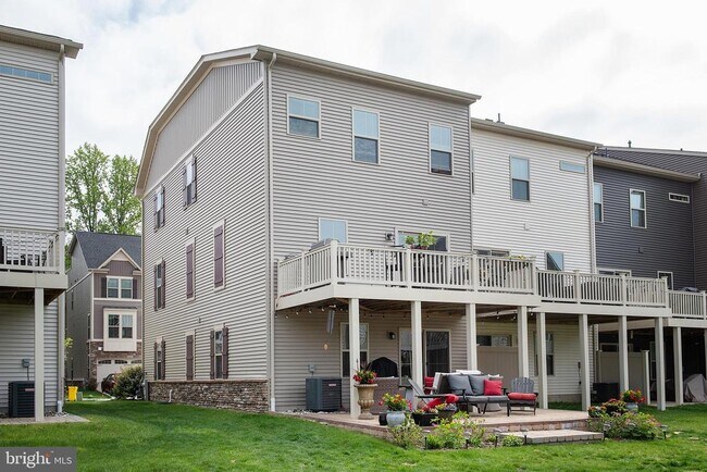 Building Photo - 8268 Kippis Rd