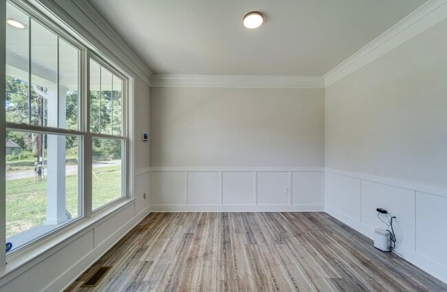 Building Photo - 7 Limox Ln