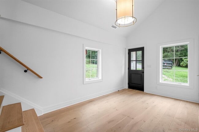 Building Photo - 73 Whippoorwill Rd