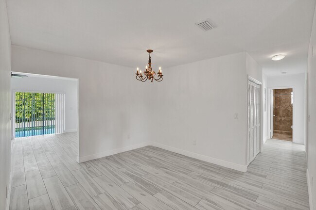 Building Photo - 5721 SW 11th St