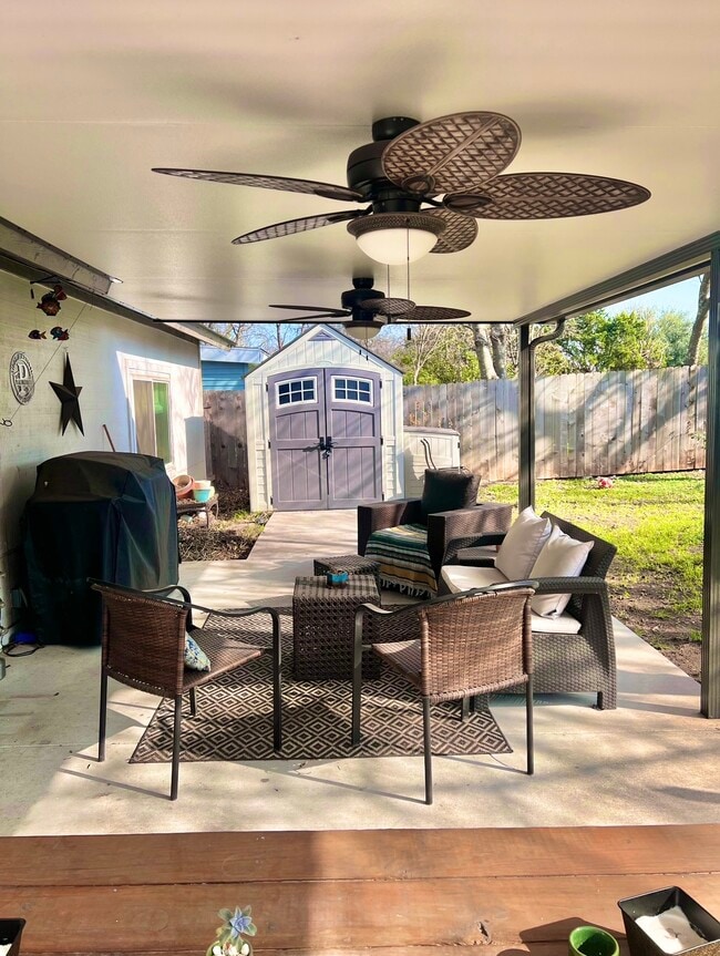 Building Photo - 303 Craigmont Dr