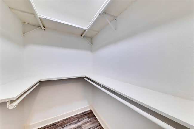 Building Photo - 6807 Trendal Ln