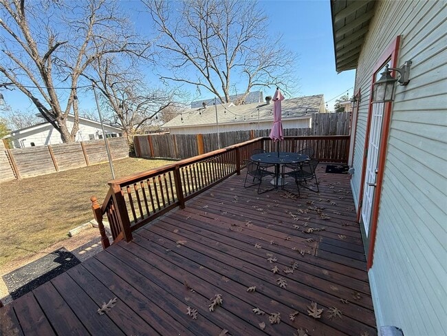 Building Photo - 406 Normandy St