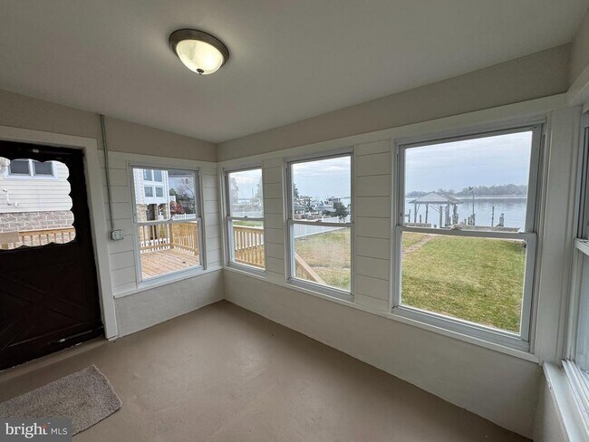 Building Photo - 9135 CUCKOLD Rd