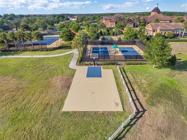 Building Photo - 290 Silver Maple Rd