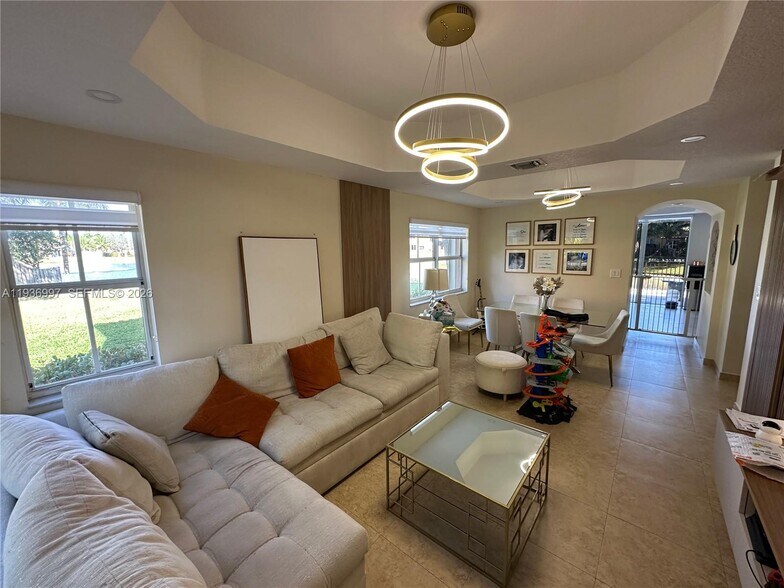 Building Photo - 15313 SW 31st Ter