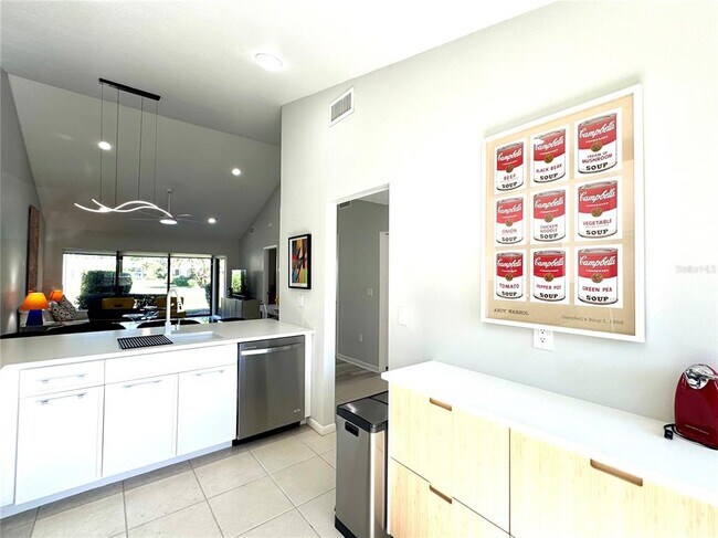 Building Photo - 5222 Myrtle Wood