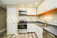 Building Photo - 170 Penick Ave