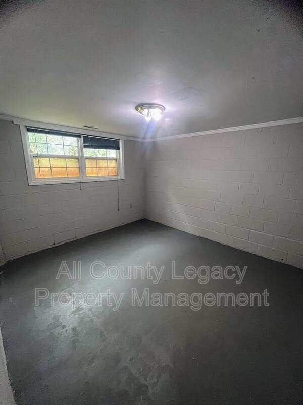 Building Photo - 173 Jarnigan Dr