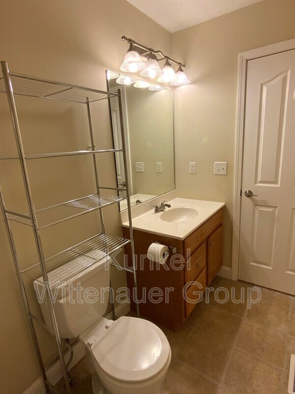 Building Photo - 3336 Berwin Green Dr