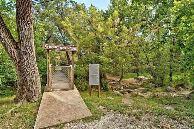 Building Photo - 14808 Foy Dr