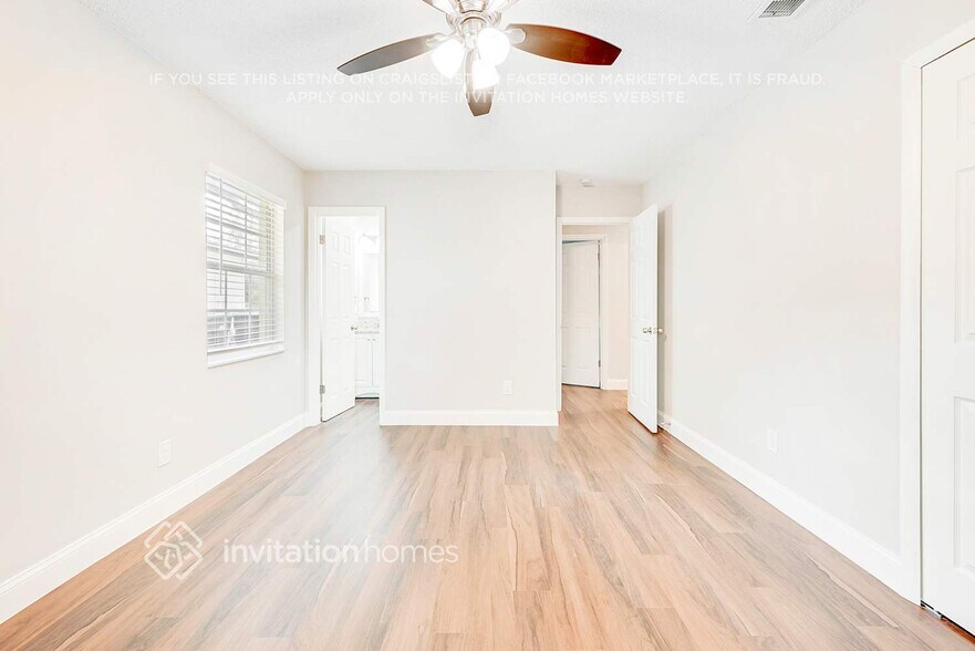 Building Photo - 7249 Laurel Hill Dr