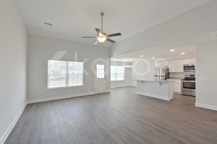 Building Photo - 214 Lodgepole Pne Wy