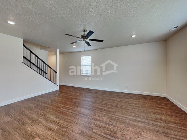 Building Photo - 344 North St