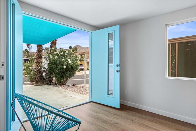 Building Photo - 117 Aliso Dr