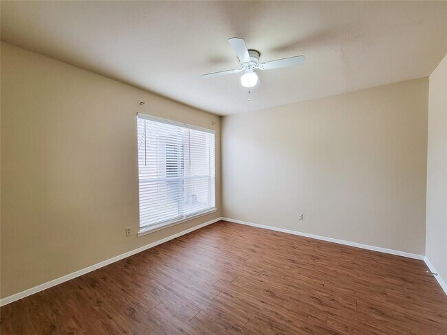 Building Photo - 16615 Moary Firth Dr