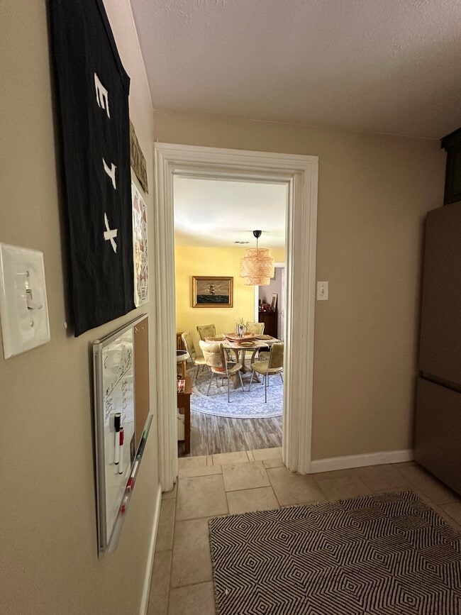 Building Photo - 849 N Third St