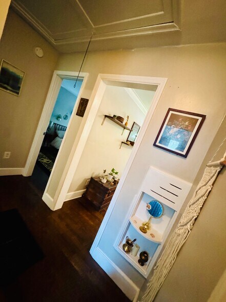 Building Photo - 2481 Semmes St