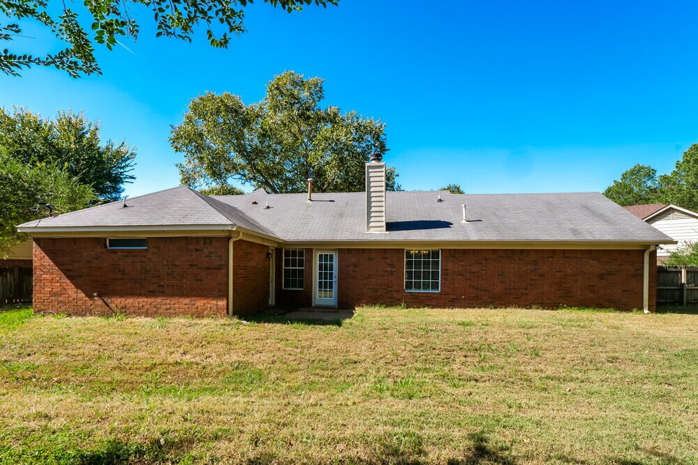 Building Photo - 2741 Laurelcrest Cove