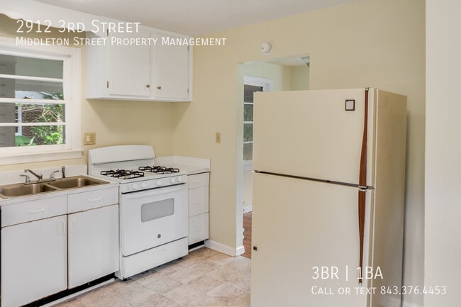 Building Photo - 2912 Third St