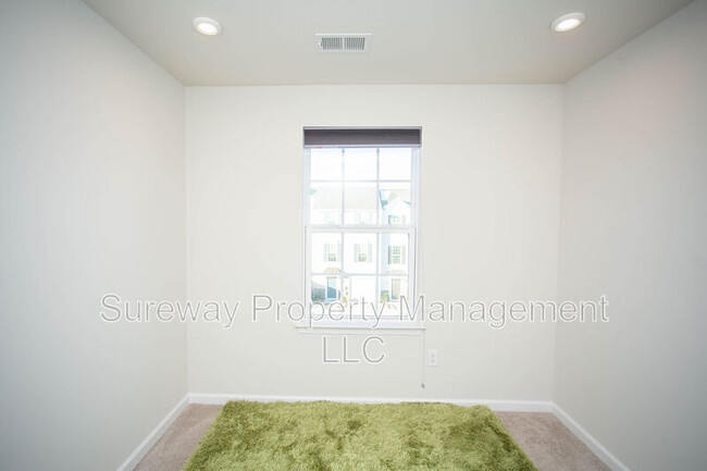 Building Photo - 257 Freedom Wy