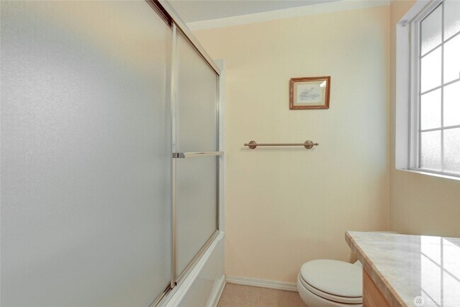 Building Photo - 12201 SE 65th Pl