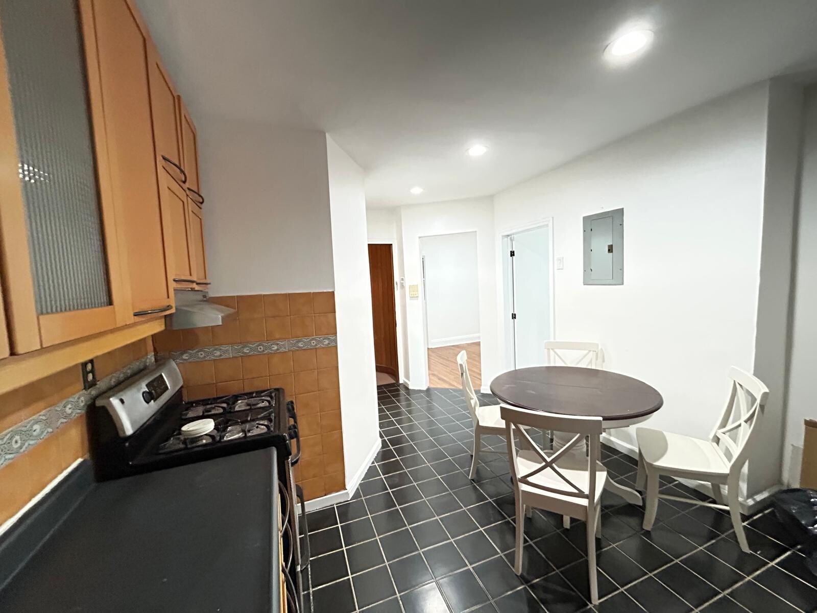 Building Photo - 318 71st St