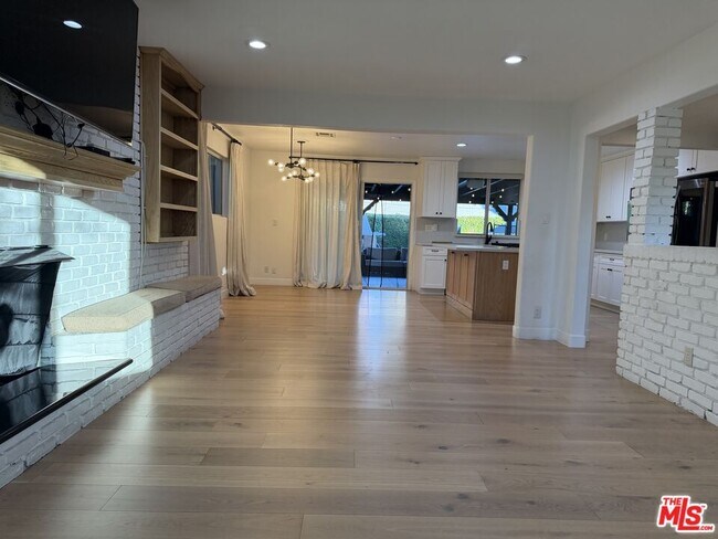 Building Photo - 7656 Capistrano Ave