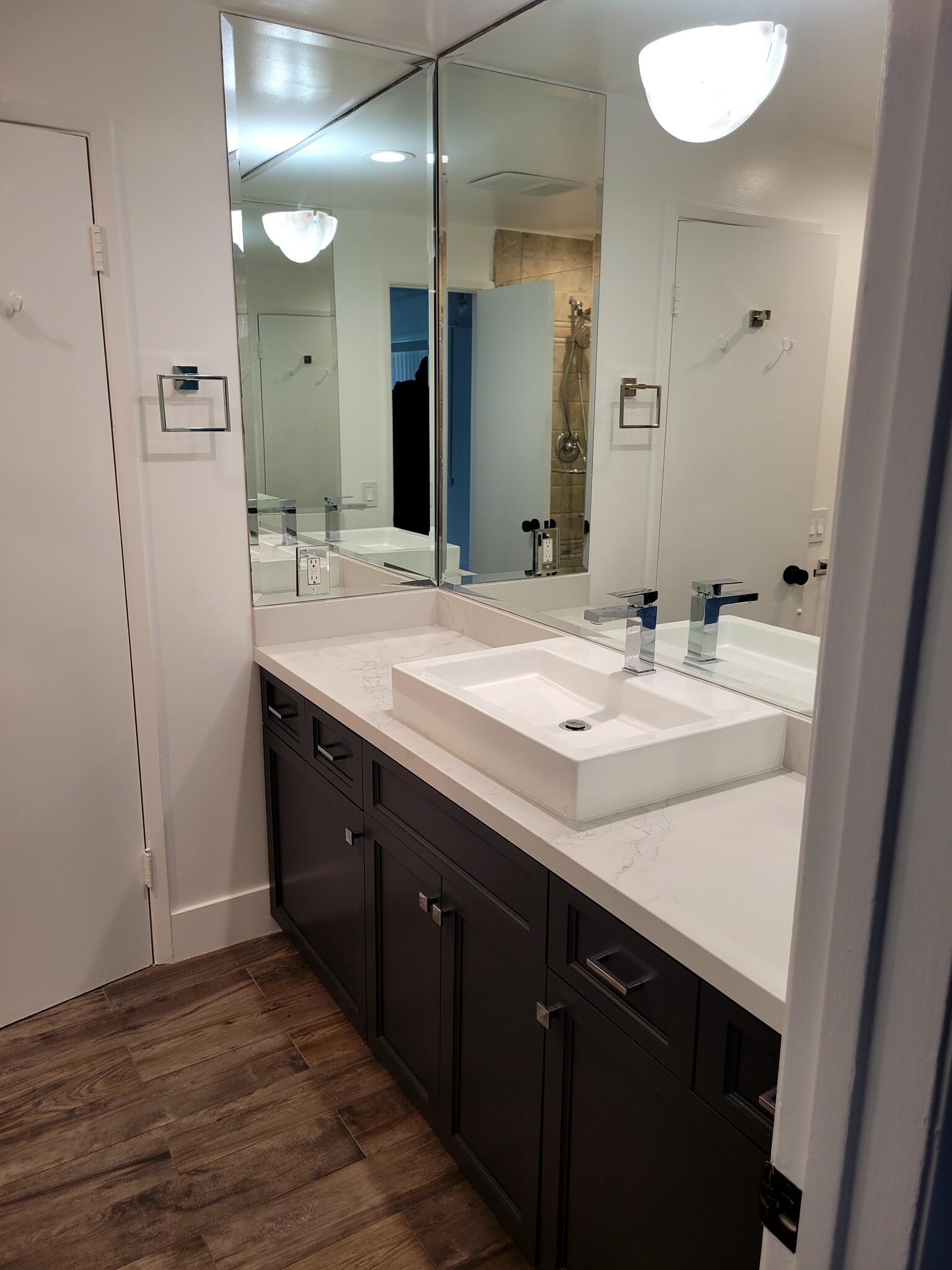 Guest room bathroom - 5766 Lake Lindero Dr