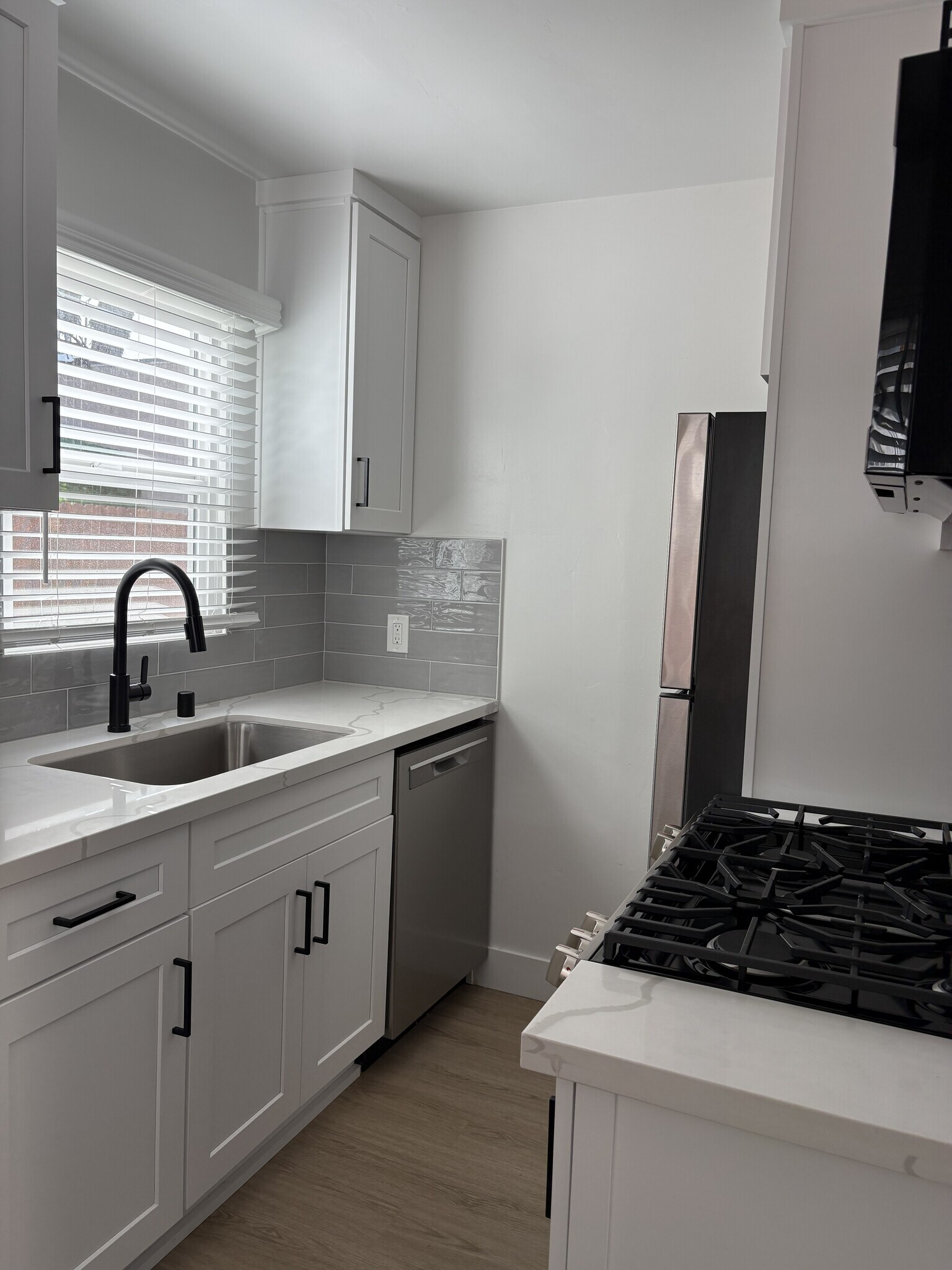 Building Photo - 1711 Glenwood Dr