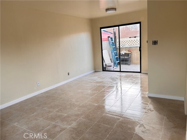 Building Photo - 3810 W Valencia Dr