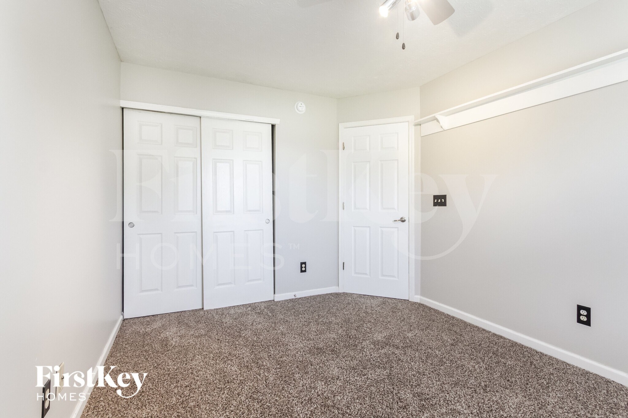 Building Photo - 3360 Yorkshire Dr