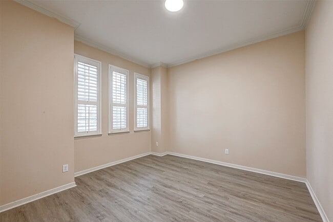 Building Photo - 6923 Grants Hollow Ln