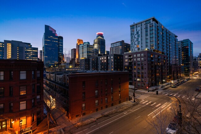 Building Photo - 929 Portland Ave