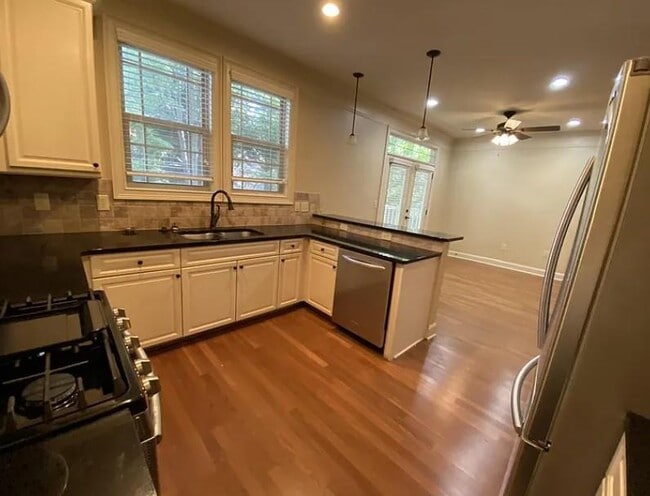 Building Photo - 815 Millwork Cir