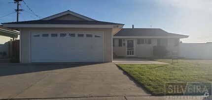 Building Photo - 3 bedroom in North East Santa Maria!