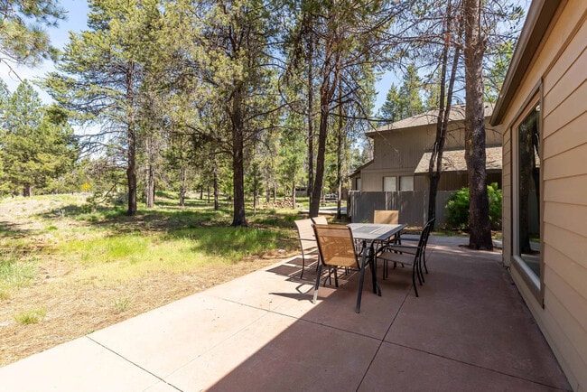 Building Photo - 57314 Approach Ln