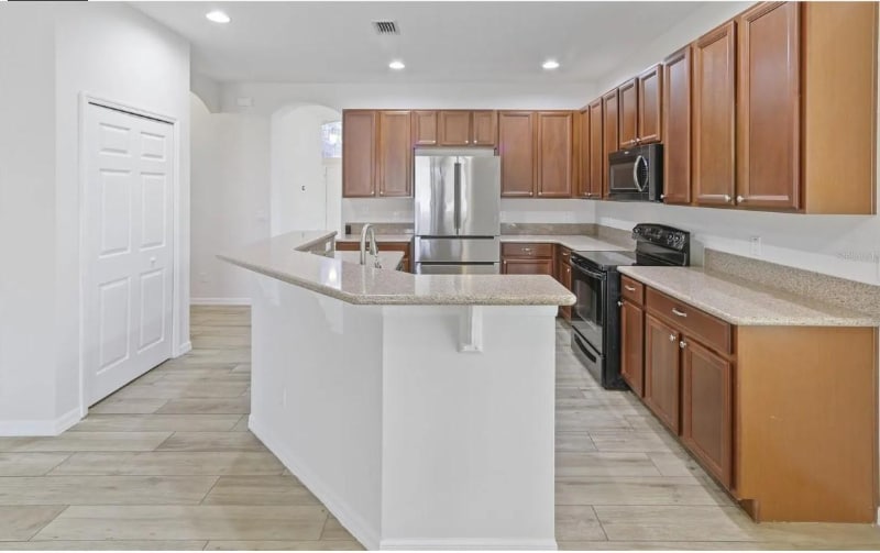 Building Photo - 714 Bellshire Way