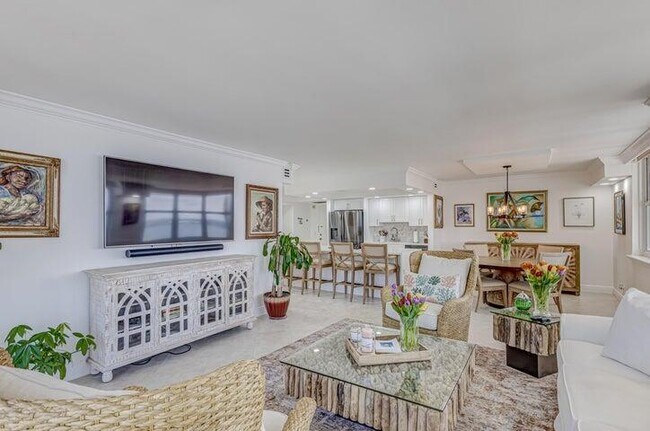 Building Photo - 5440 N Ocean Dr