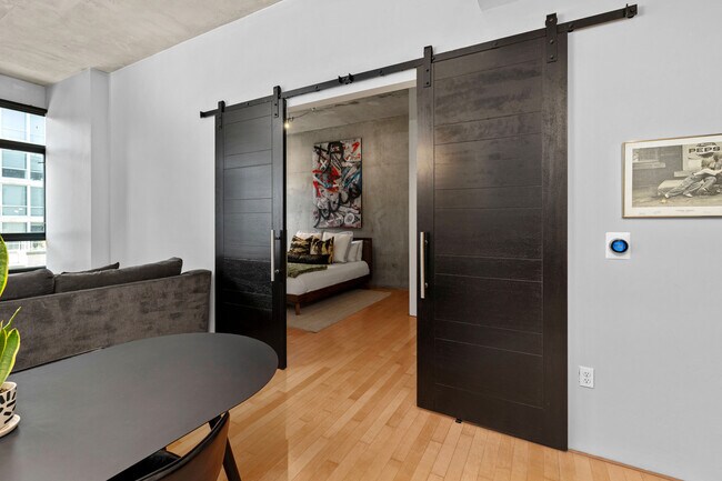 Building Photo - 1050 Island Ave