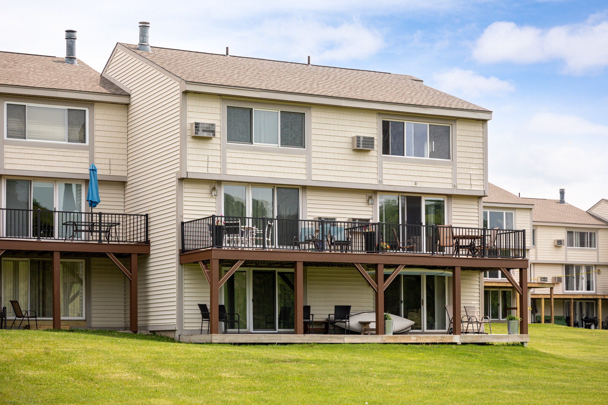 Building Photo - 5000 S Townhouse Dr