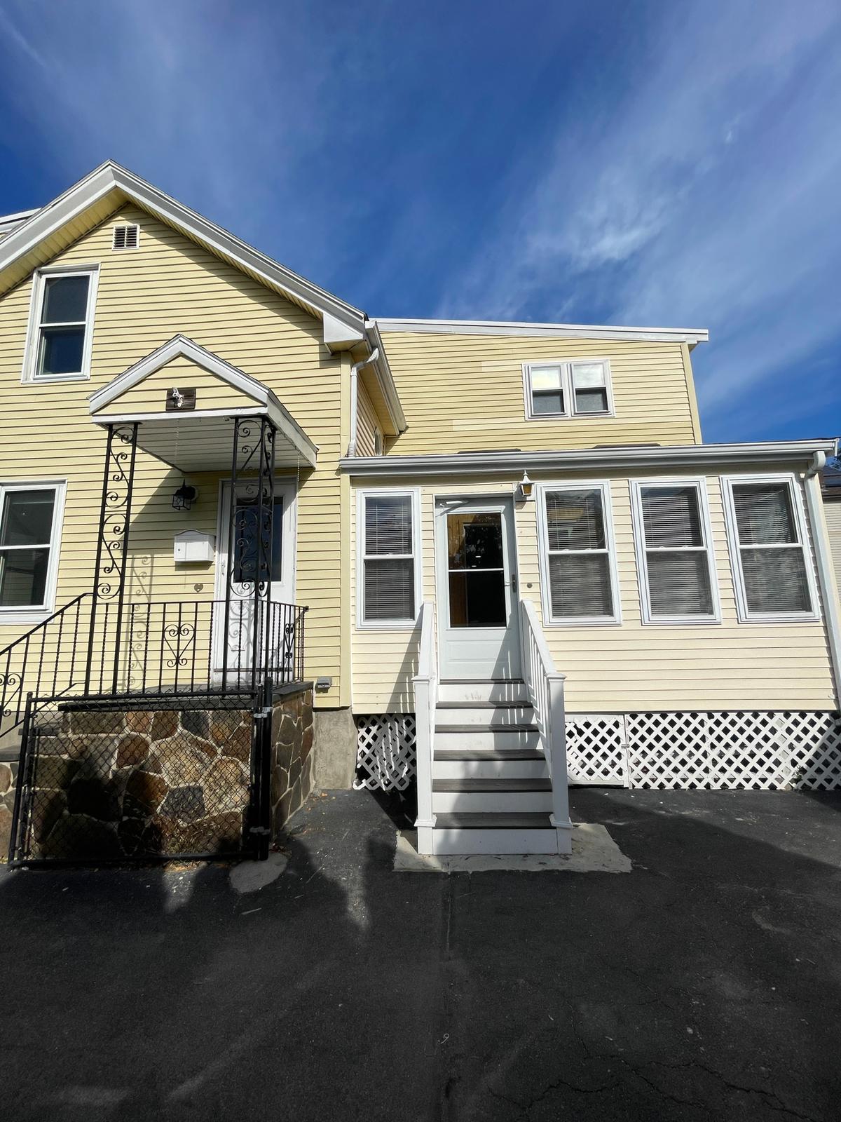 Building Photo - 248R Pearl St