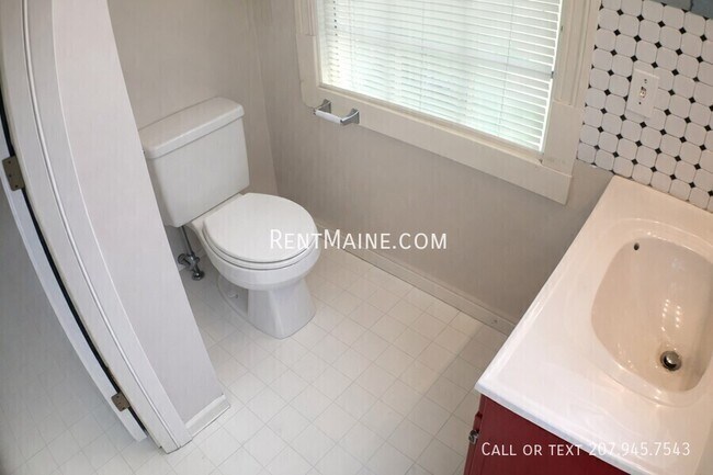 Building Photo - 97 Broadway