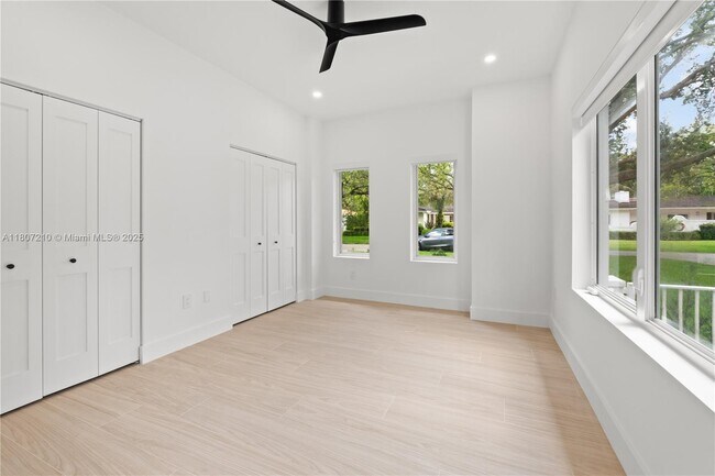 Building Photo - 1213 Andora Ave
