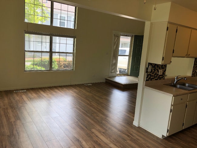 Building Photo - 263 Acorn Dr