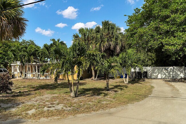 Building Photo - 3861 Wry Rd