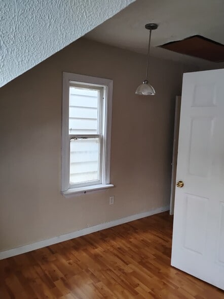 Building Photo - 709 E Brady St