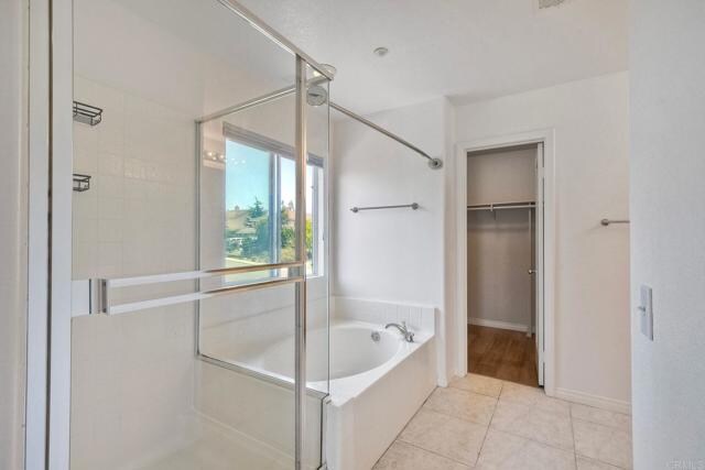 Building Photo - 5478 Alexandrine Ct